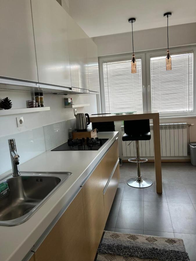 Modern Apartment In Скоп'є Екстер'єр фото