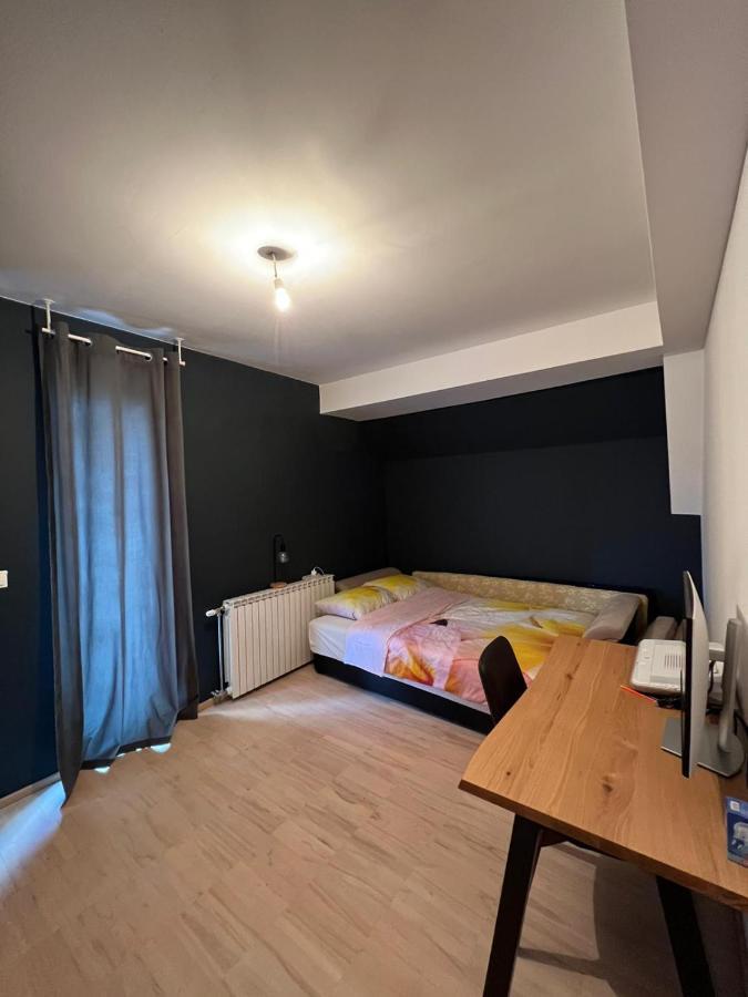 Modern Apartment In Скоп'є Екстер'єр фото