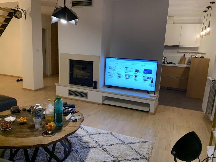Modern Apartment In Скоп'є Екстер'єр фото